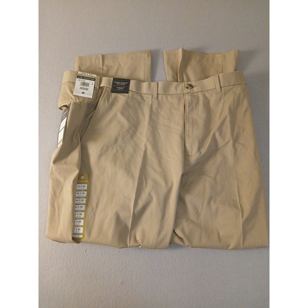 Haggar Clothing khaki Dress Pants Men's 42W X 30L Slash Pockets Classic Fit!!